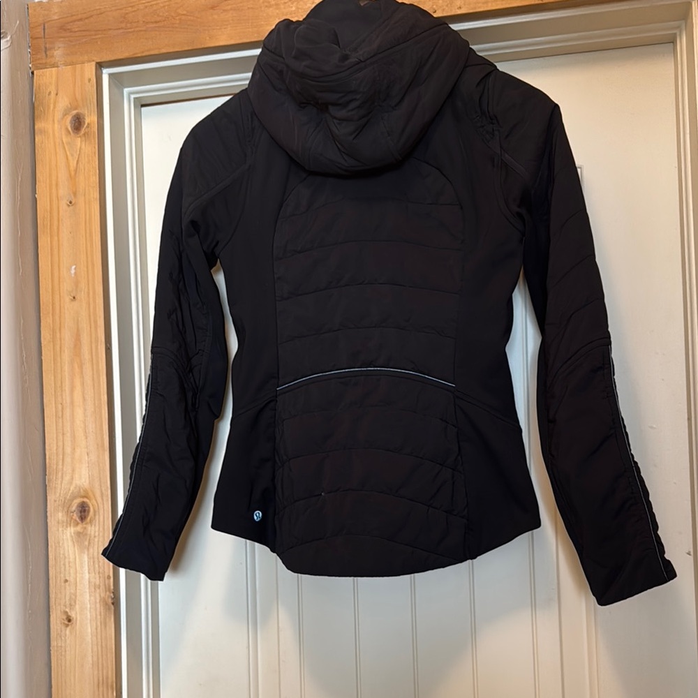 Lululemon Women’s Extra Mile Jacket - Black - Picture 5 of 6